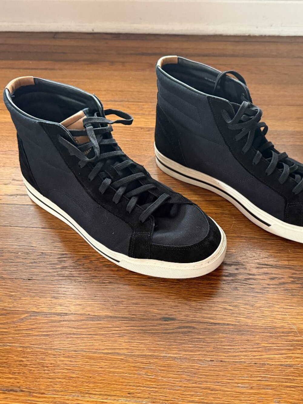 Like New Vince Blue & Black High Top Sneaker